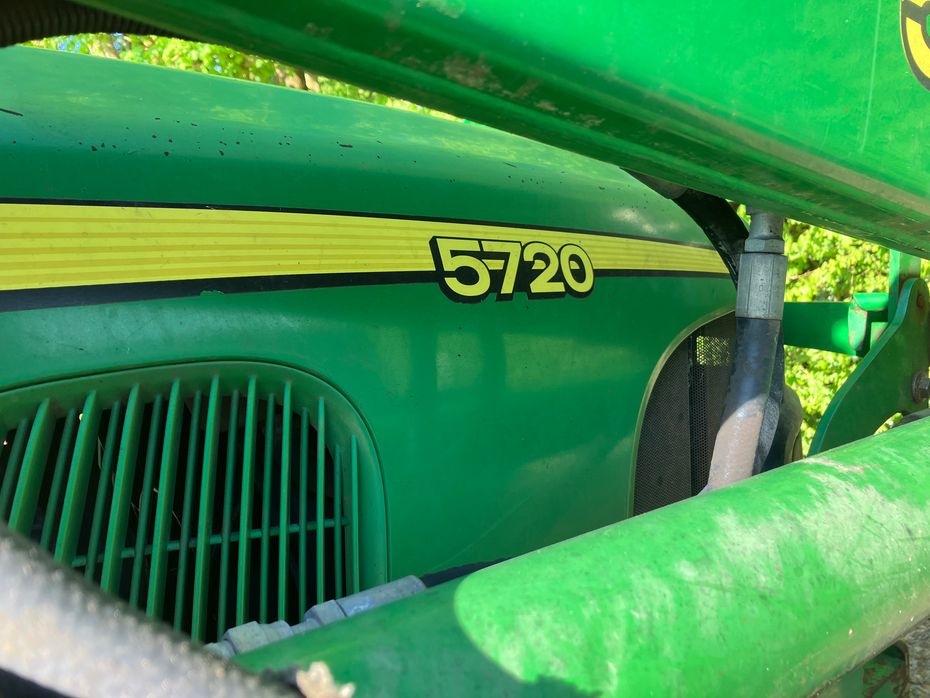 John Deere 5720 med frontlæsser. - Traktorer - Traktorer 4 wd - 5