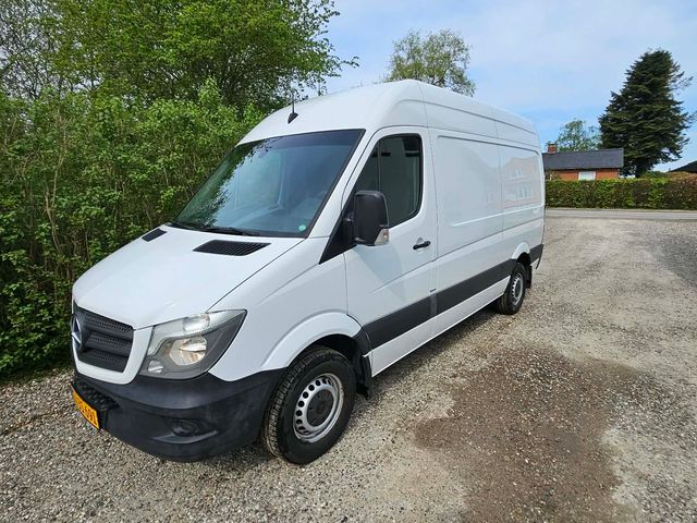 Mercedes-Benz SPRINTER 316