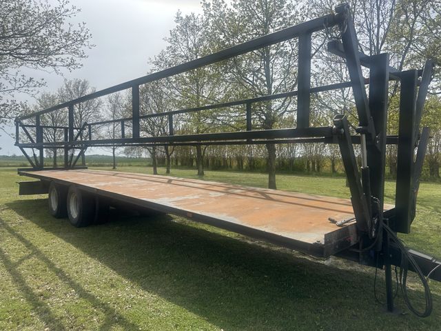 Scania 12 meter halmvogn med hydraulisk ræk.