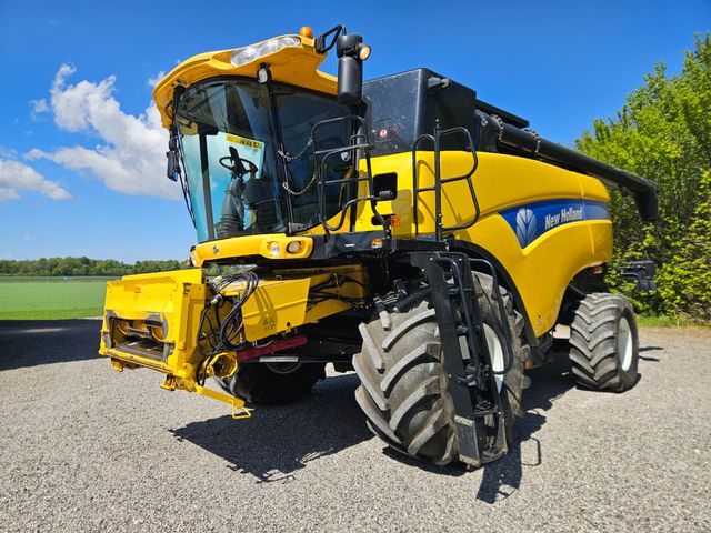 New Holland CX 8080
