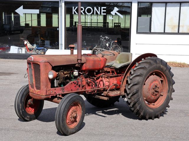 Volvo Buster 320
