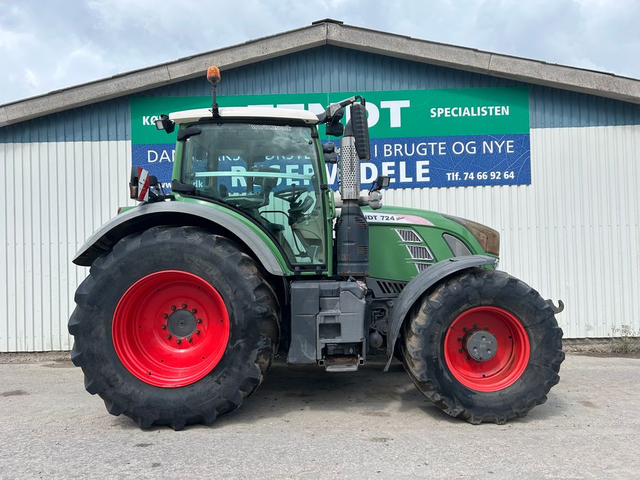 Fendt 724 Vario S4 Profi Plus Med Front PTO - Traktorer - Traktorer 4 wd - 5