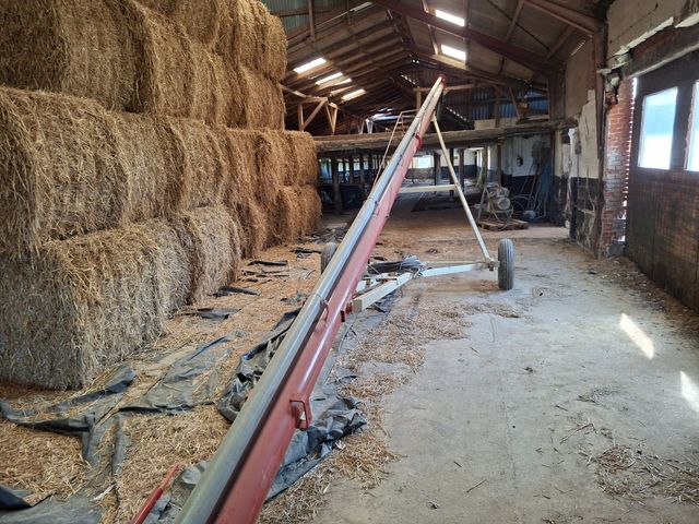 Buhler Farmking 851