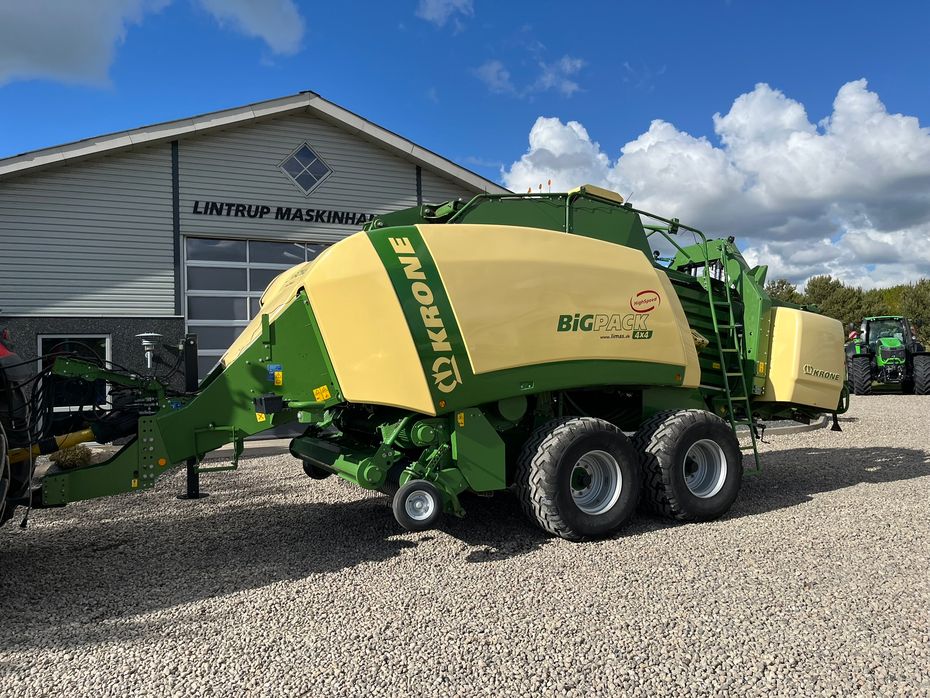 KRONE Big Pack 4X4 High Speed boogie montering med styrbar aksel og bremser. - Pressere - Bigballe - 9