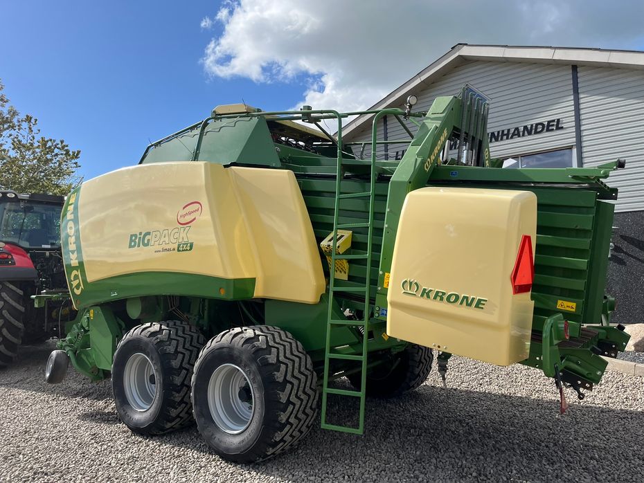 KRONE Big Pack 4X4 High Speed boogie montering med styrbar aksel og bremser. - Pressere - Bigballe - 11