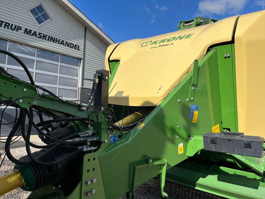 KRONE Big Pack 4X4 High Speed boogie montering med styrbar aksel og bremser. - Pressere - Bigballe - 15