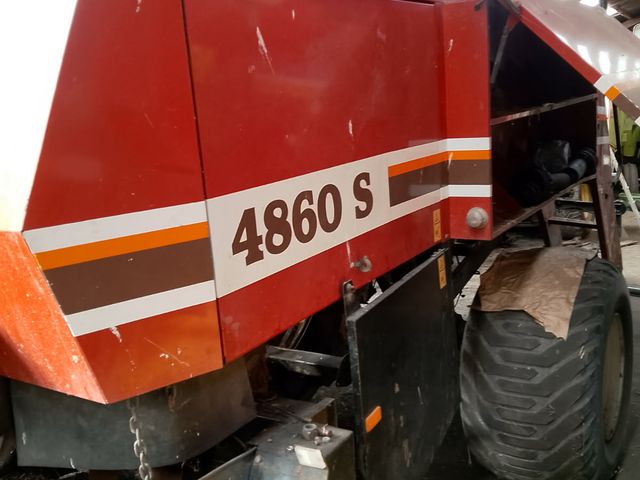 Hesston 4880