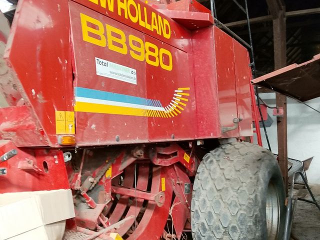 New Holland BB980
