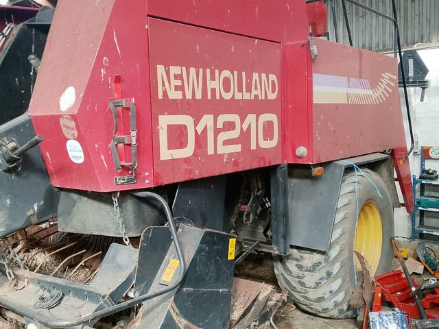 New Holland D1210