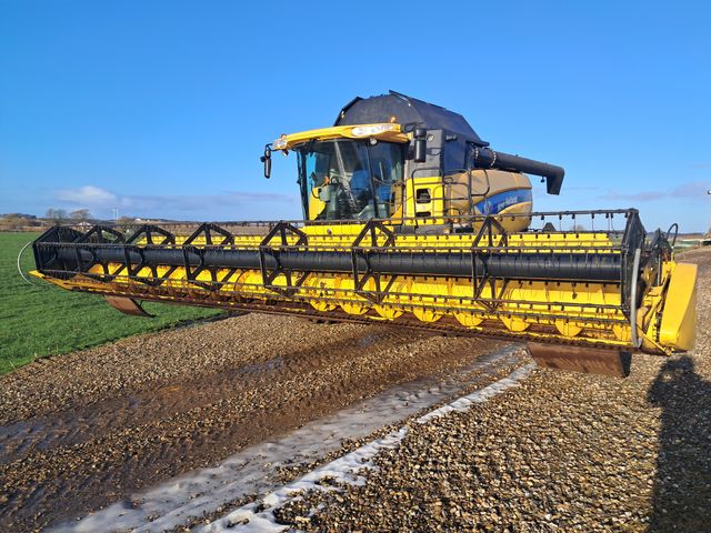New Holland CX8080
