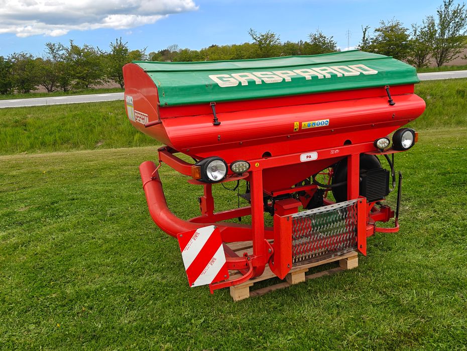 Maschio Gaspardo MANTA ISOTRONIC 12-75 XL Med fronttank - Majsmaskiner - Majssåmaskine - 4