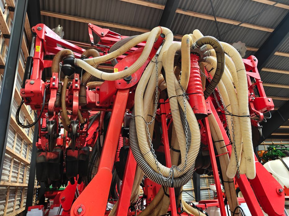 Maschio Gaspardo MANTA ISOTRONIC 12-75 XL Med fronttank - Majsmaskiner - Majssåmaskine - 23