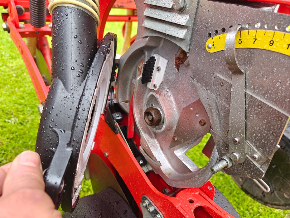 Maschio Gaspardo MANTA ISOTRONIC 12-75 XL Med fronttank - Majsmaskiner - Majssåmaskine - 14