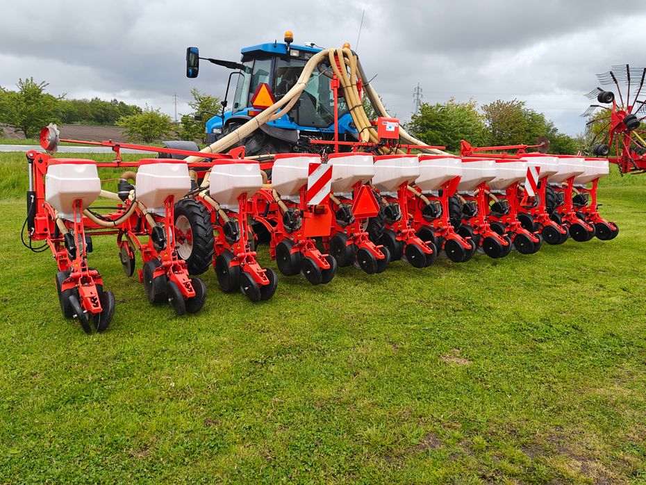 Maschio Gaspardo MANTA ISOTRONIC 12-75 XL Med fronttank - Majsmaskiner - Majssåmaskine - 3