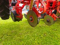 Maschio Gaspardo MANTA ISOTRONIC 12-75 XL Med fronttank - Majsmaskiner - Majssåmaskine - 12