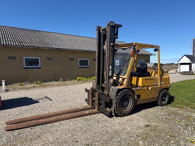 Mitsubishi UNITRUCK FG 40 T