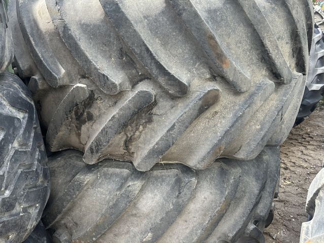 Continental 800/65R32