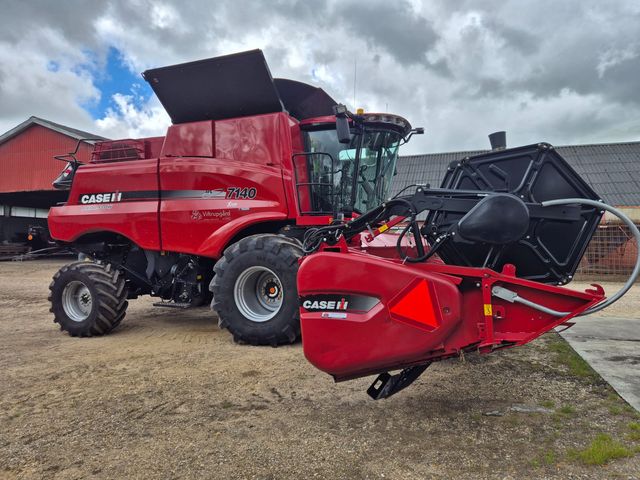 Case IH Axial Flow 7140