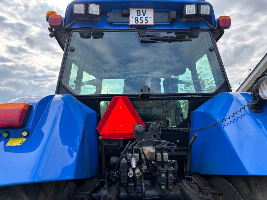 New Holland TVT190 Centralsmørring + nye dæk - Traktorer - Traktorer 4 wd - 5