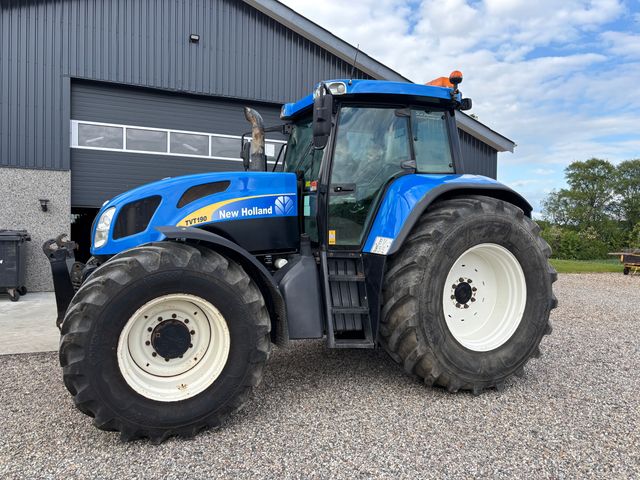New Holland TVT190