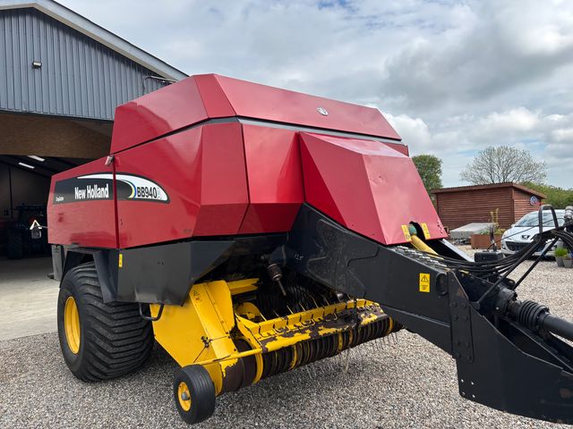 New Holland BB940