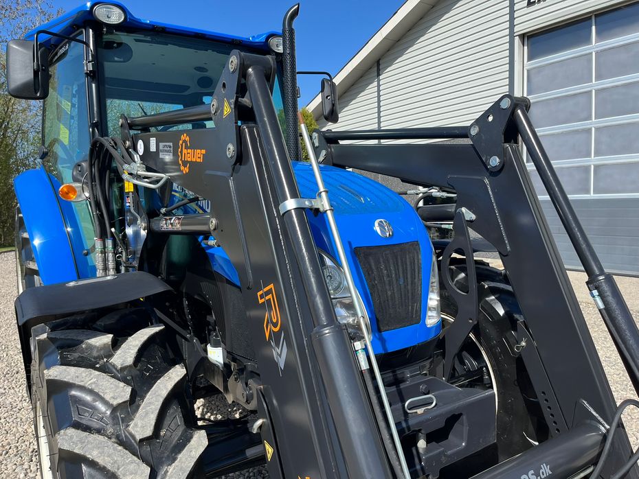 New Holland TD5.75 Med frontlæsser med parallelføring, 3die funktion, euro-skifte - Traktorer - Traktorer 4 wd - 9