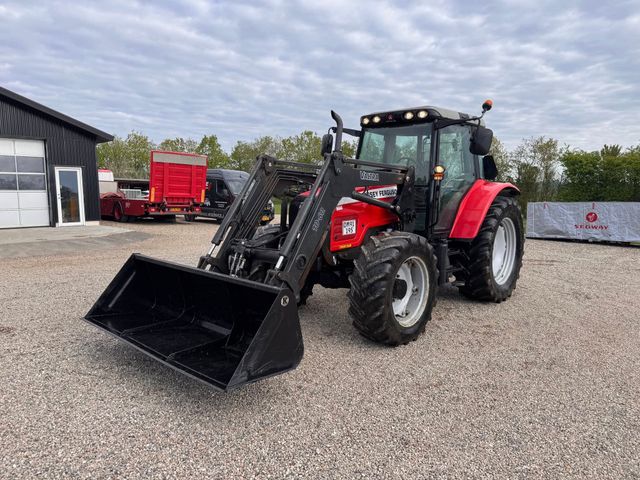 Massey Ferguson 5470 DYNA 4 med frontlæsser