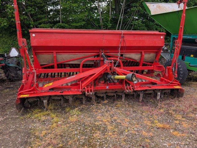 Kuhn >4m HR4003/Integra GII