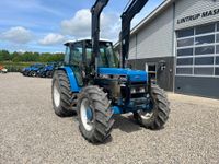 New Holland 8240 SLE med frontlæsser - Traktorer - Traktorer 4 wd - 16