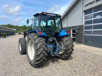 New Holland 8240 SLE med frontlæsser - Traktorer - Traktorer 4 wd - 11