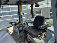 New Holland 8240 SLE med frontlæsser - Traktorer - Traktorer 4 wd - 5