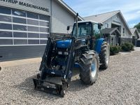 New Holland 8240 SLE med frontlæsser - Traktorer - Traktorer 4 wd - 8