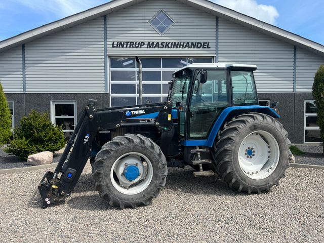 New Holland 8240