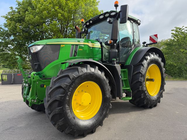 John Deere 6R250