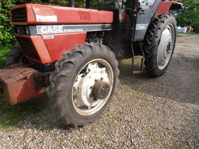 Case IH Farmall 270/90R44