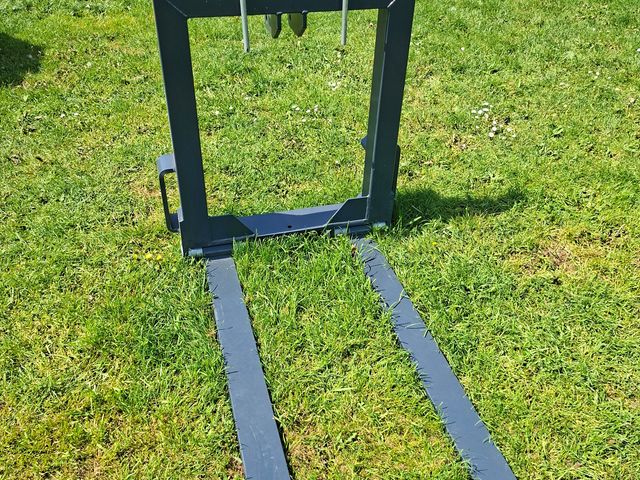 Saphir Pallegafler, 1500 kg.