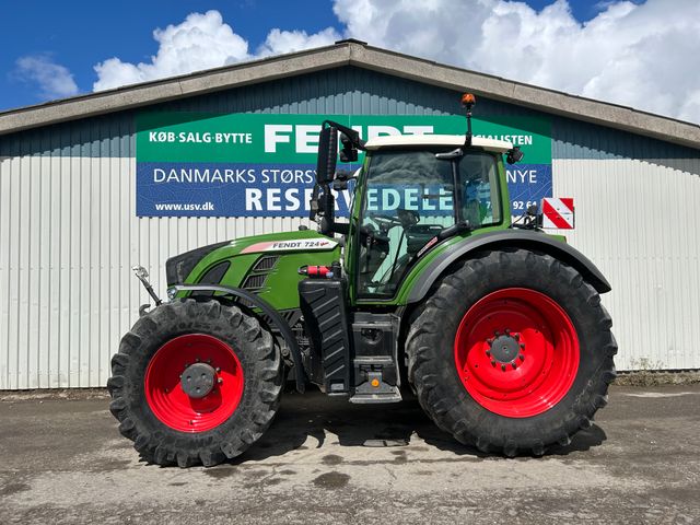 Fendt 724 Vario S4 Profi Plus