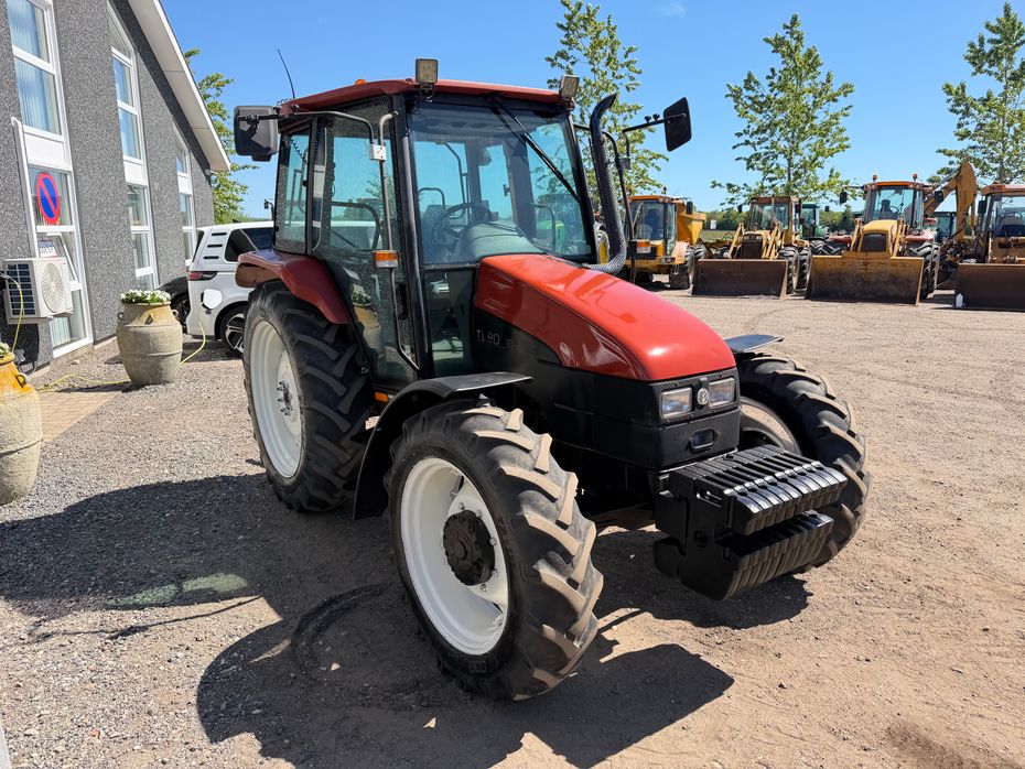 New Holland TL90 Driftsikker arbejdshest - Traktorer - Traktorer 4 wd - 2