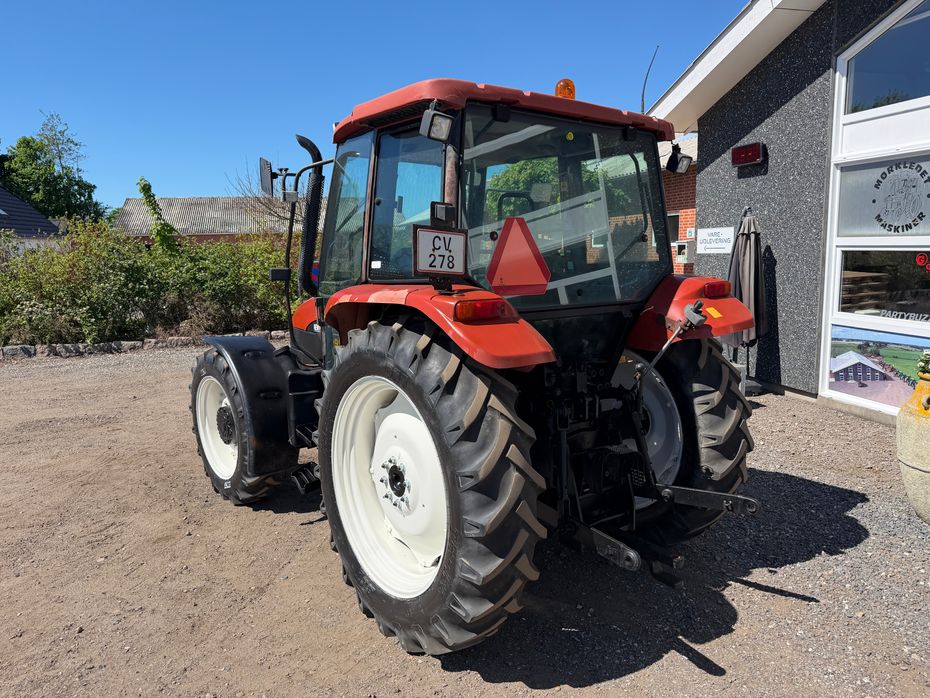 New Holland TL90 Driftsikker arbejdshest - Traktorer - Traktorer 4 wd - 4