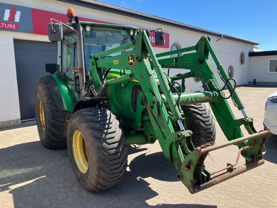 John Deere 5720 med frontlæsser. - Traktorer - Traktorer 4 wd - 4