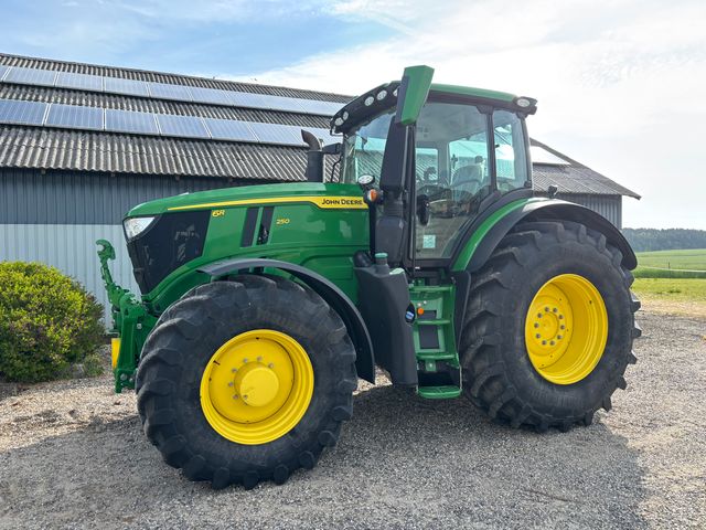 John Deere 6R250