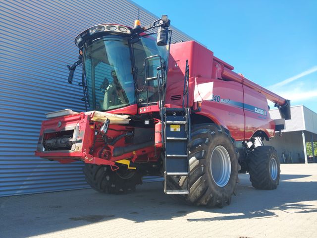 Case IH AF 8240