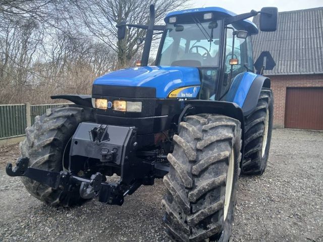 New Holland TM 155 Range Comand med frontlift