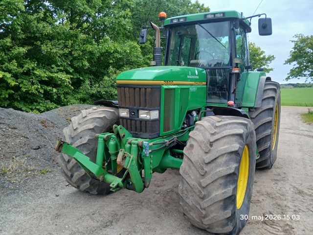 John Deere 7800