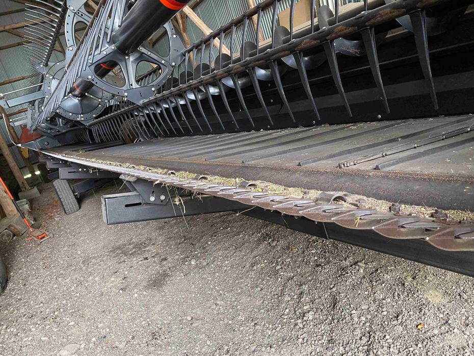 Case IH Axial Flow 9010 Med MacDon D60-D - Høstmaskiner - Mejetærskere - 6