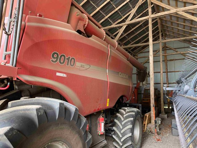 Case IH Axial Flow 9010