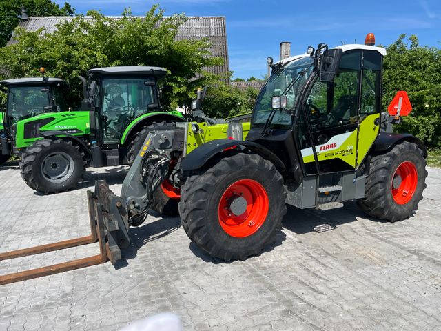 CLAAS SCORPION 741 Varipower