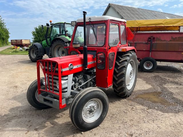 Massey Ferguson 135