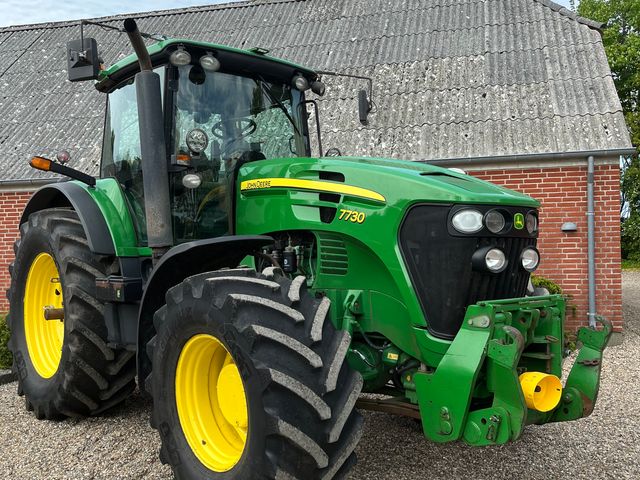 John Deere 7730