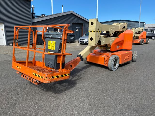 JLG E400AN